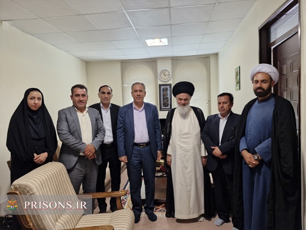 دیدار مدیرکل زندان های بوشهر با نماینده مردم استان بوشهر در مجلس خبرگان رهبری