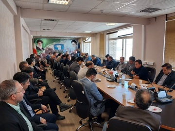 تشریح اولویت‌های سازمانی در نشست مدیرکل زندان‌های آذربایجان‌شرقی با کارکنان