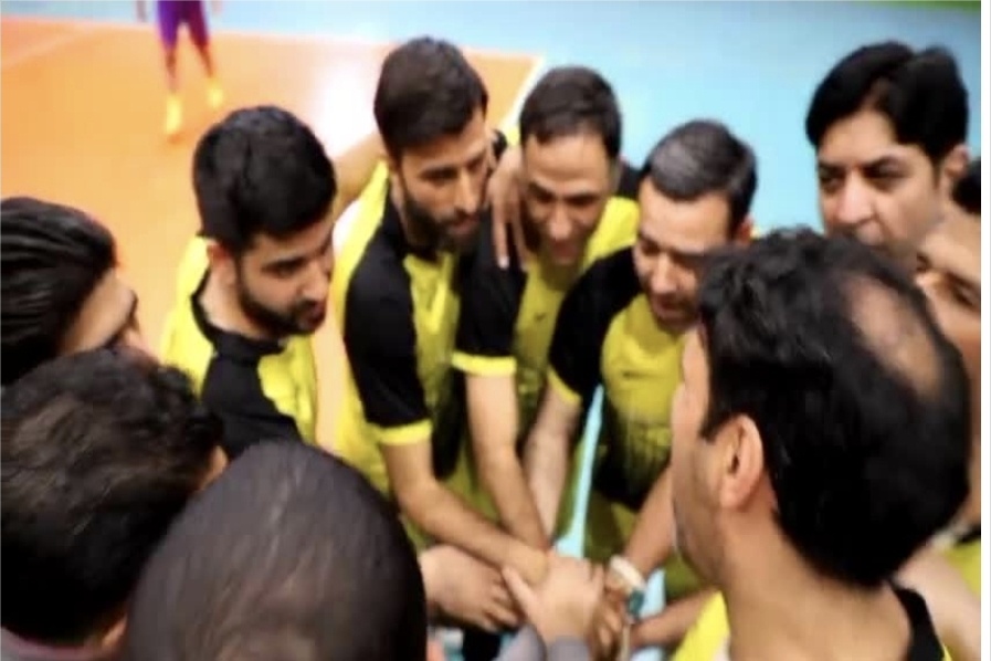 شور و هیجان ورزش در زندان مرکزی مشهد