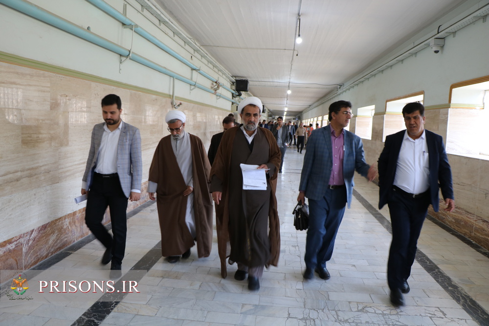 آزادی ۴۰ زندانی با حضور معاون دادستان تهران از ندامتگاه قزلحصار