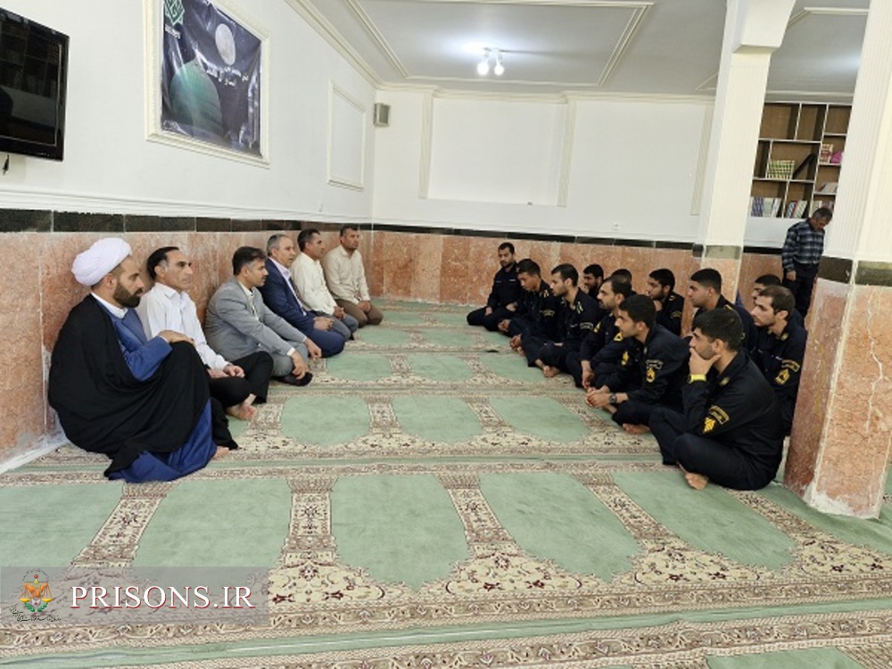 برگزاری جلسه پرسش و پاسخ مدیرکل زندان‌های بوشهر با سربازان وظیفه زندان مرکزی استان