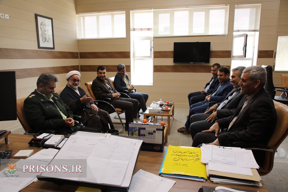 دیدار مدیرکل زندان‌های همدان با رئیس و دادستان قضایی نیروهای مسلح استان