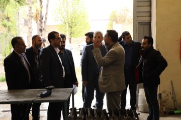 بازدید دادستان مرکز همدان و مدیر کل زندان‌های استان از کارگاههای اشتغال زندان مرکزی
