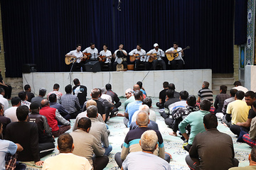 کنسرت گروه موسیقی «ویولا» در ندامتگاه کرج