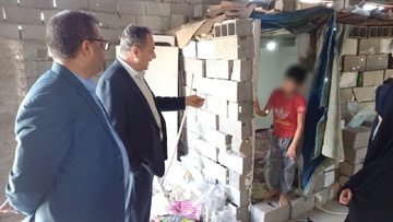 مدیرکل زندان‌های گلستان از خانواده بی‌بضاعت زندانیان بازدید کرد