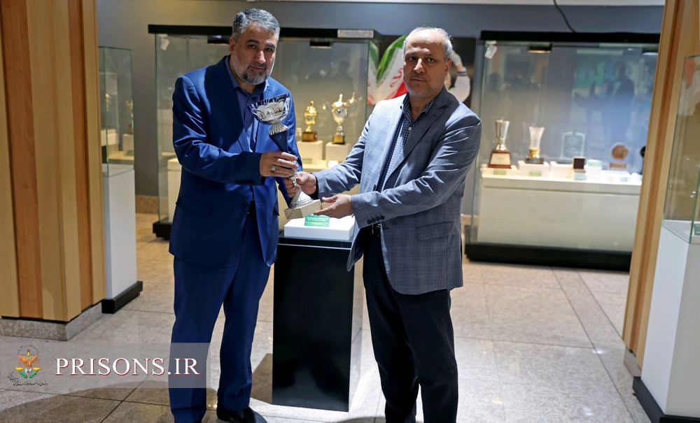 رونمایی از یادمان افتخارات ورزش سازمان زندان‌ها در موزه ملی ورزش ایران