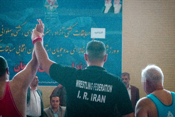 تبلور آئین‌های پهلوانی در زندان مرکزی کرمان