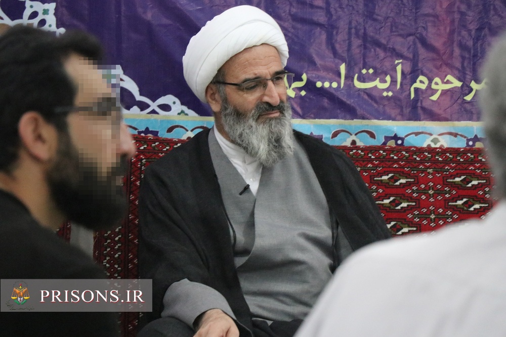 بازدید نماینده ولی فقیه استان سمنان از اقدامات زندانهای استان سمنان