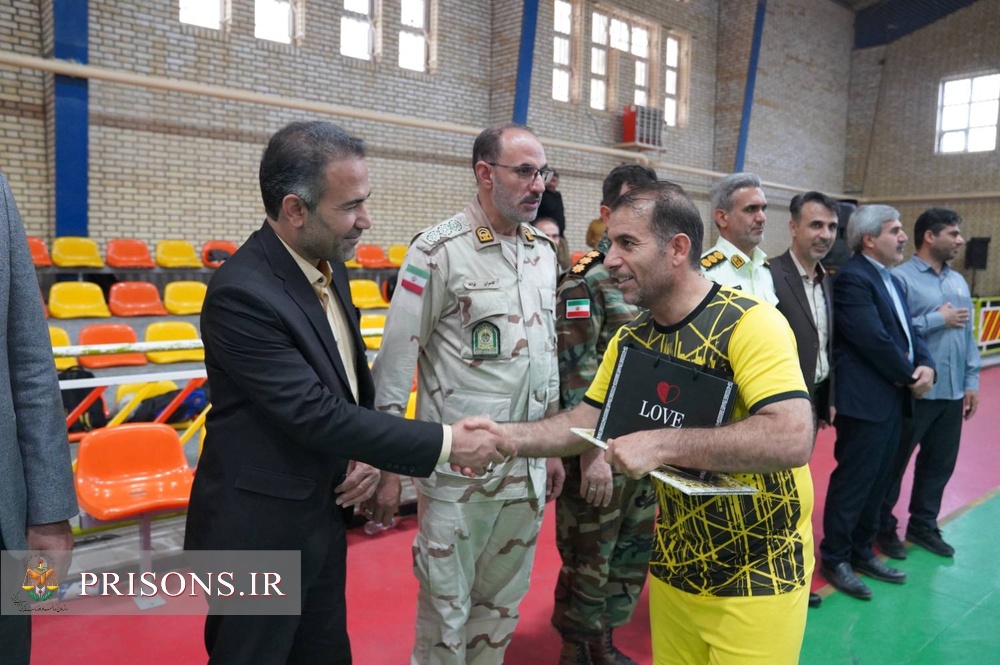 برگزاری مسابقات فوتسال جام ادارات سنندج به میزبانی اداره‌کل زندان‌های کردستان