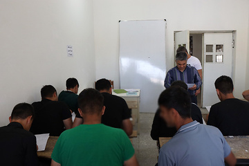 برگزاری آزمون نهضت سواد آموزی در ندامتگاه کرج 