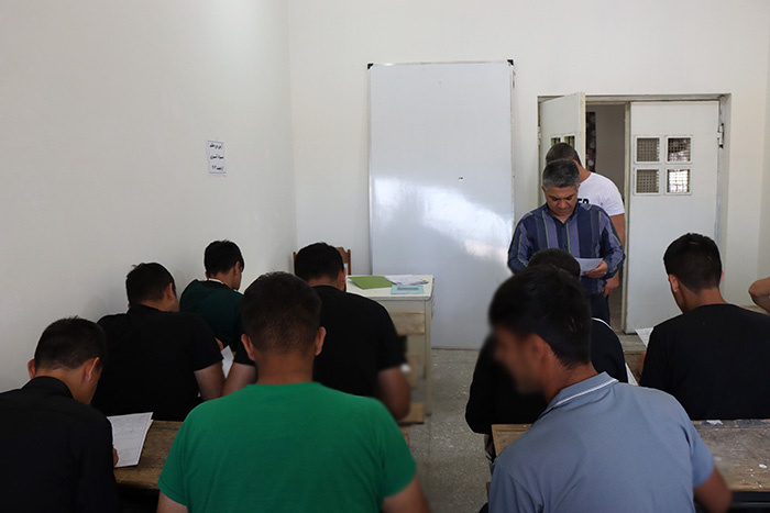 برگزاری آزمون نهضت سواد آموزی در ندامتگاه کرج