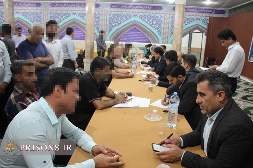 برپایی میز خدمت قضات بوشهر در زندان مرکزی استان بوشهر