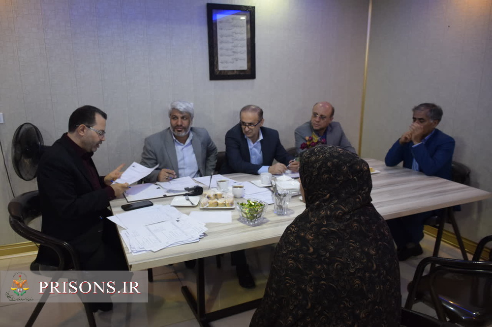 بازدید مدیرکل عفو و بخشودگی قوه قضائیه از زندان مرکزی مشهد