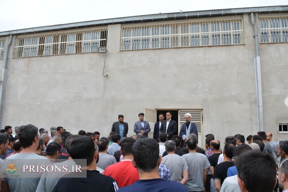 بازدید مدیر کل زندانهای آذربایجان شرقی از اردوگاه استان ونشست صمیمی با کارکنان 