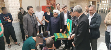 حضور پرچم متبرک رضوی در کانون اصلاح و تربیت زندانهای استان