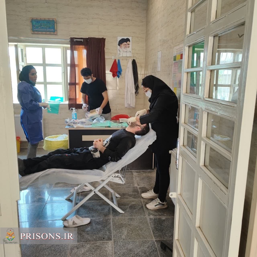 ارائه خدمات رایگان دندانپزشکی گروه جهادی فاطمه الزهرا در زندان ملایر