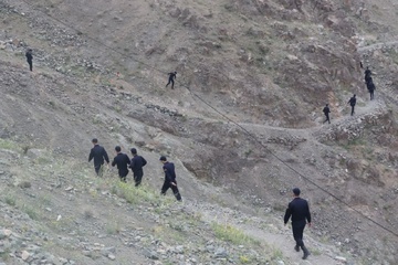 صعود کارکنان و سربازان وظیفه ندامتگاه فردیس به تپه نورالشهدا