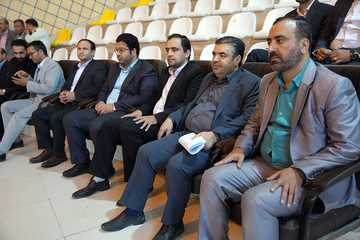 میز خدمت 50 نفر از قضات استان یزد جهت رسیدگی به مشکلات قضایی زندانیان زندان مرکزی