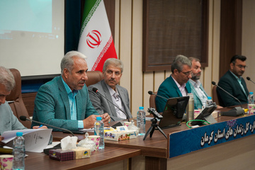 جلسه دفاعیه پروژه اقدام‌پژوهی منتخبین دوره جامع مدیریت زندان در کرمان