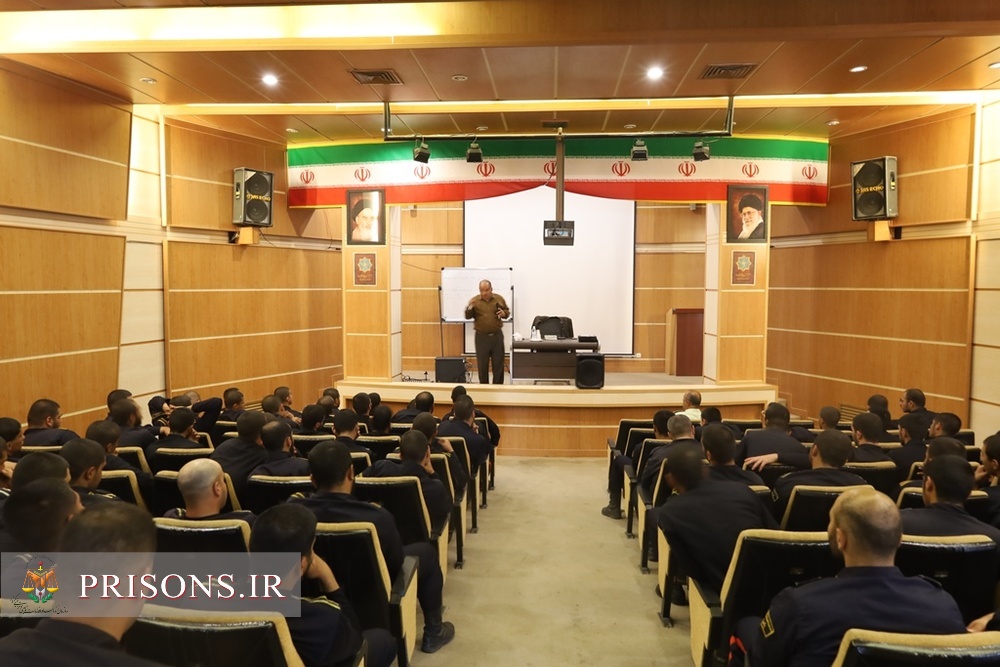 برگزاری دوره کارآفرینی برای سربازان ندامتگاه تهران بزرگ