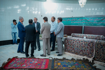 بازدید شهردار کرمان از نمایشگاه مراسم گرامیداشت «نسیم مهر» 