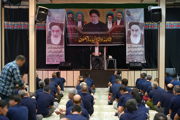 بزرگداشت ارتحال حضرت امام خمینی (ره) وشهدای قیام 15 خرداد در زندان مرکزی یزد