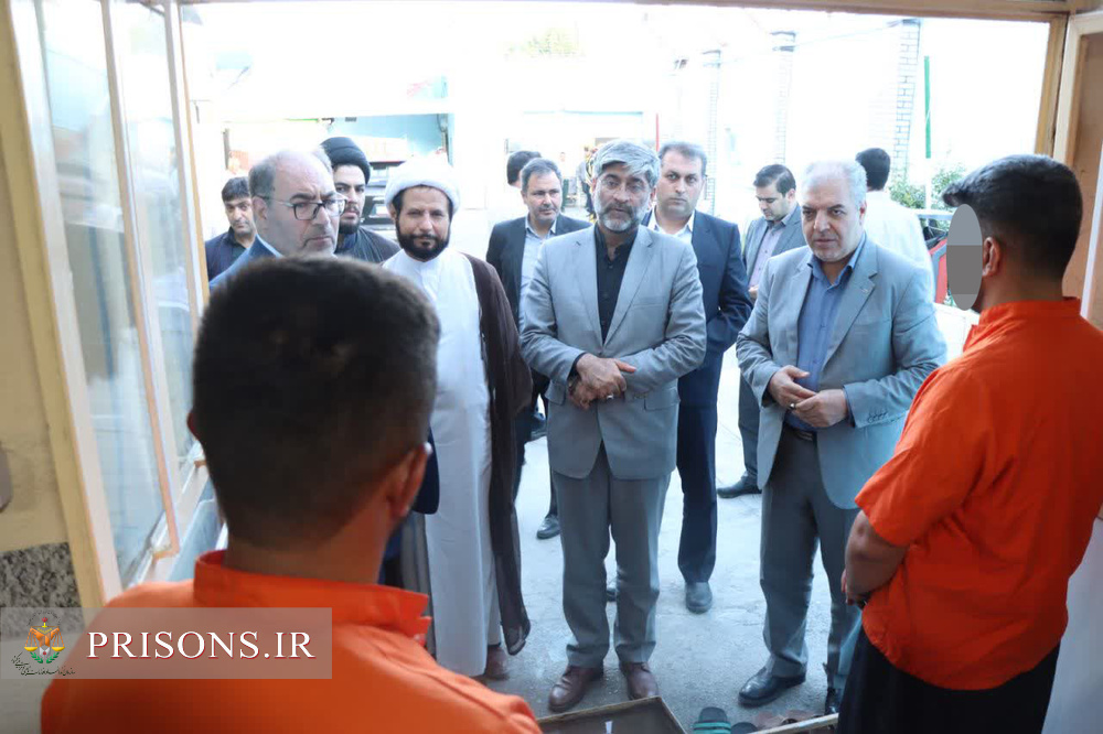 اعطای آزادی به ۶ زندانی در دیدار شامگاهی رئیس‌کل دادگستری آذربایجان غربی از بازداشتگاه اشنویه