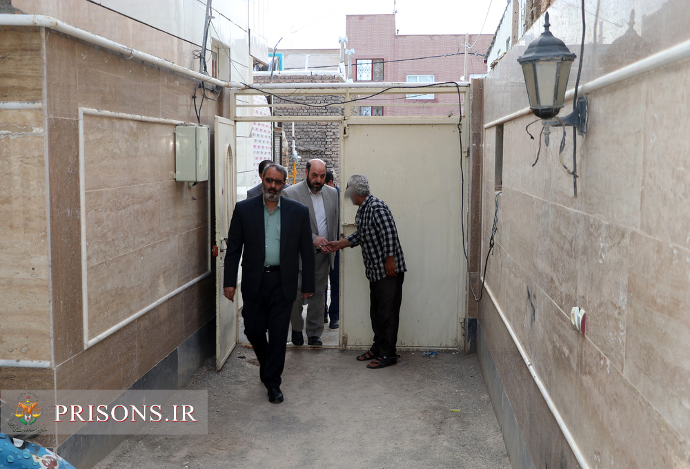سرکشی از دو خانواده‌ زندانی نیازمند در حاشیه شهر بیرجند رقم خورد