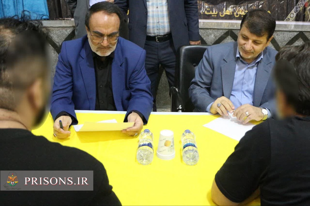 برگزاری میز خدمت رئیس‌کل دادگستری استان آذربایجان شرقی در زندان تبریز