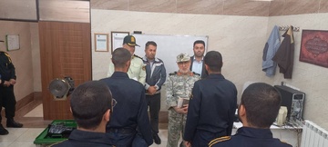 بازدید مشاور عالی فرمانده قرارگاه مهارت‌آموزی کارکنان وظیفه ستادکل نیروهای مسلح از زندان‌های کردستان