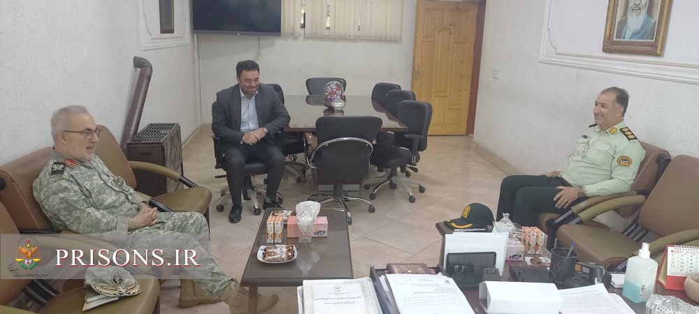بازدید مشاور عالی فرمانده قرارگاه مهارت آموزی کارکنان وظیفه ستاد کل نیروهای مسلح از زندانهای استان کردستان