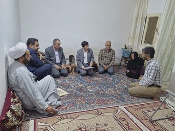 دیدار رئیس‌کل دادگستری و مدیرکل زندان‌های بوشهر از ۱۰ خانواده زندانی نیازمند استان