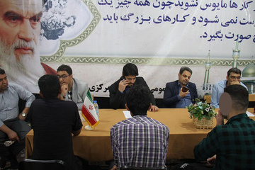برگرازی میز خدمت دادستان و قضات دادسرای عمومی و انقلاب عسلویه در زندان مرکزی بوشهر