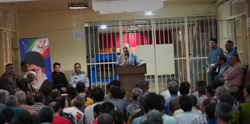 پرسش و پاسخ مدیرکل زندانهای استان با زندانیان اردوگاه کار درمانی و حرفه آموزی