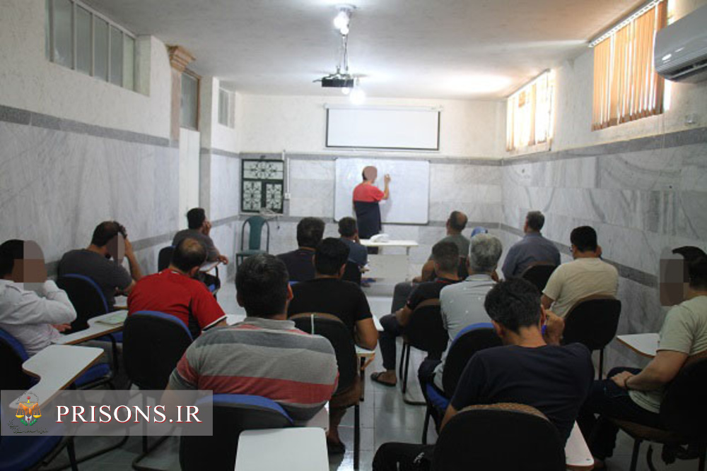 برگزاری دوره آموزشی زبان خارجی در زندان مرکزی استان بوشهر