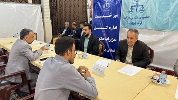 میز خدمت مدیرکل زندان‌ها و اعضای شورای قضایی استان بوشهر در مصلی نماز جمعه