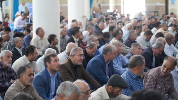 میز خدمت مدیرکل زندان های آذربایجان غربی در مصلی نماز جمعه ارومیه