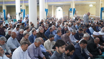 میز خدمت مدیرکل زندان های آذربایجان غربی در مصلی نماز جمعه ارومیه