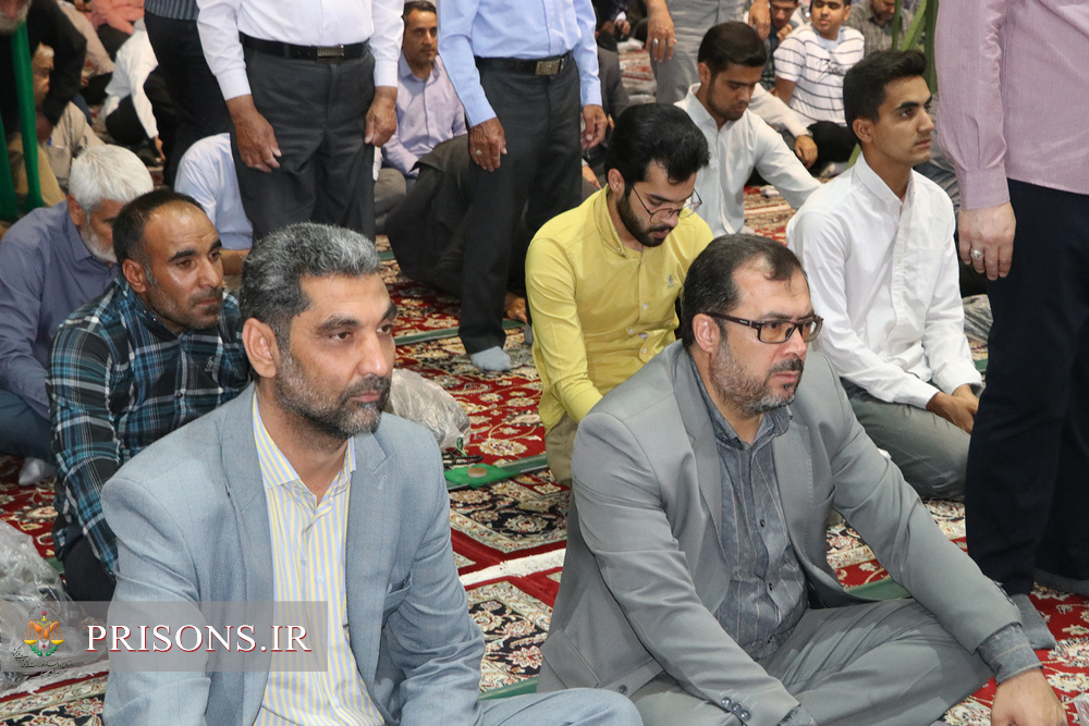 برپایی «میز خدمت» زندان های خراسان جنوبی در مصلی نماز جمعه