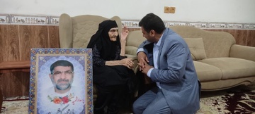 مدیرکل زندان‌های کهگیلویه وبویراحمد با خانواده معظم شهید دفاع مقدس دیدار کرد