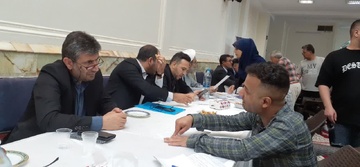 حضور مدیرکل زندان‌های استان البرز در میز خدمت مسجد امام رضا(ع) کرج