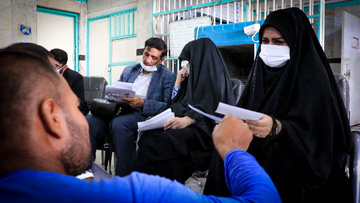 میزخدمت معاون دادستان و قضات تهران در مجتمع ندامتگاهی قزلحصار