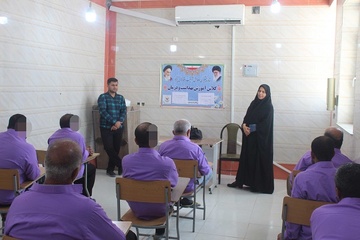برگزاری دوره آموزشی بهداشتی به مناسبت هفته سلامت مردان ویژه مددجویان در زندان دشتی