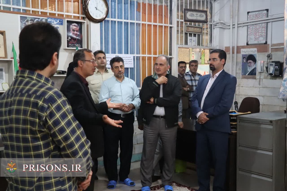 حضور تیم پزشکی قانونی در زندان مرکزی قزوین 