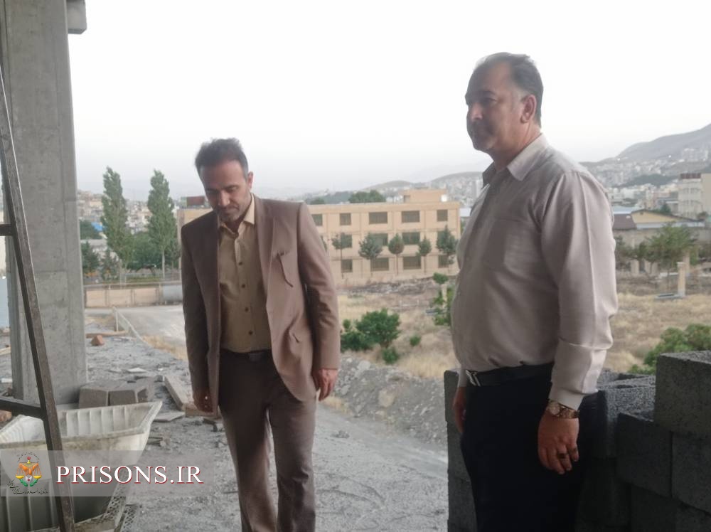 بازدید مدیرکل زندانهای استان کردستان از زندان مرکزی سنندج در آخرین روز هفته قوه قضائیه