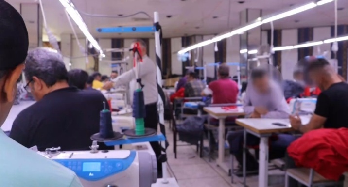 فیلم| اشتغال‌زایی برای زندانیان رای باز در کارگاه تولیدی خارج از زندان