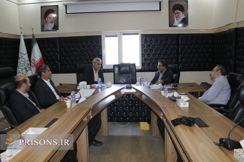 جلسه با شهرداری ملایر به منظور تعیین تکلیف ملک قدیم زندان