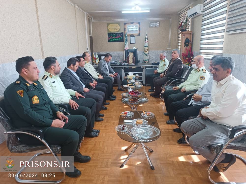 دیدار مدیرکل زندان‌های استان کردستان با فرمانده انتظامی ، رئیس پلیس آگاهی و پلیس اطلاعات شهرستان کامیاران