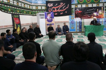 مراسم عزاداری زندانیان در شب چهارم محرم با حضور مدیرکل زندان‌های استان ایلام