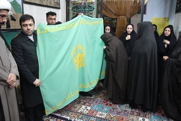 شور حسینی در اندرزگاه نسوان زندان مرکزی بوشهر با پرچم گردانی حرم مطهر رضوی